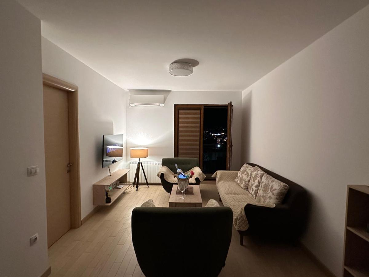 Dow Apartments - Luxury 13Th Floor, Parking 斯科普里 外观 照片
