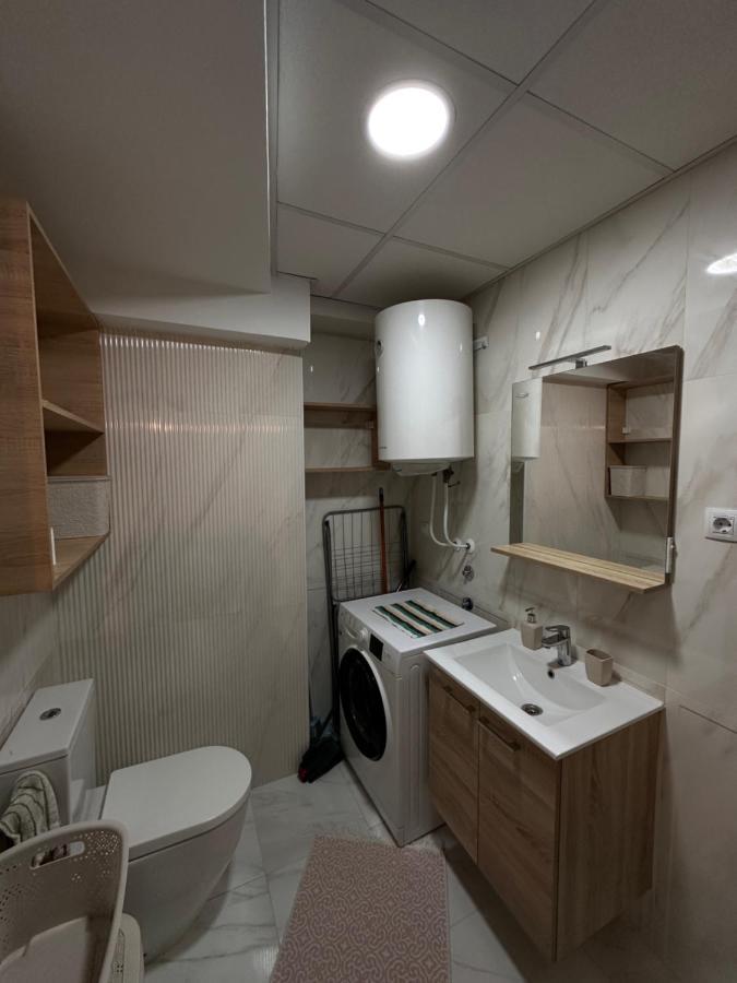 Dow Apartments - Luxury 13Th Floor, Parking 斯科普里 外观 照片